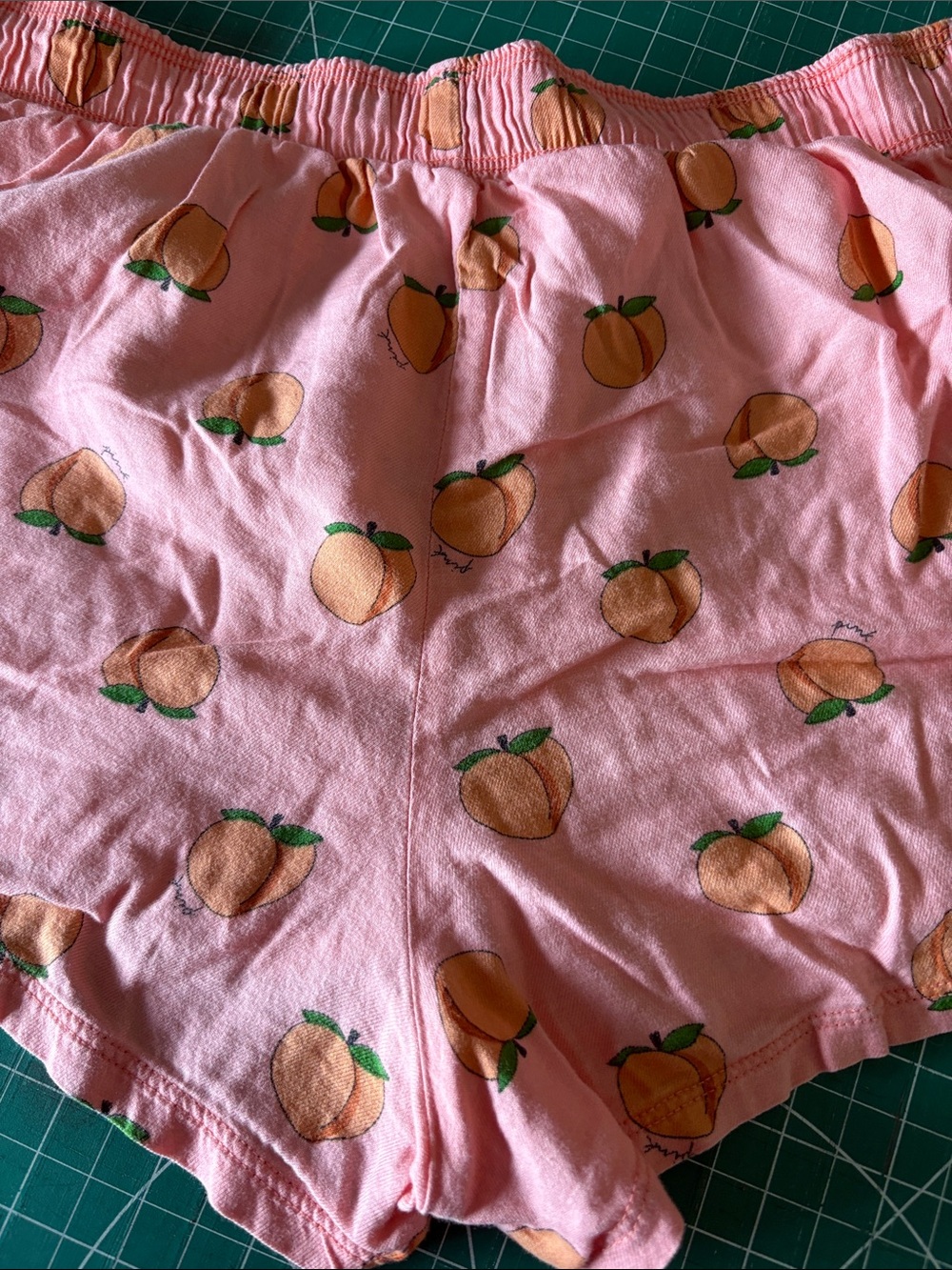 PINK Victoria's Secret Peach-Print Lounge Shorts in Coral Pink - Picture 6 of 7